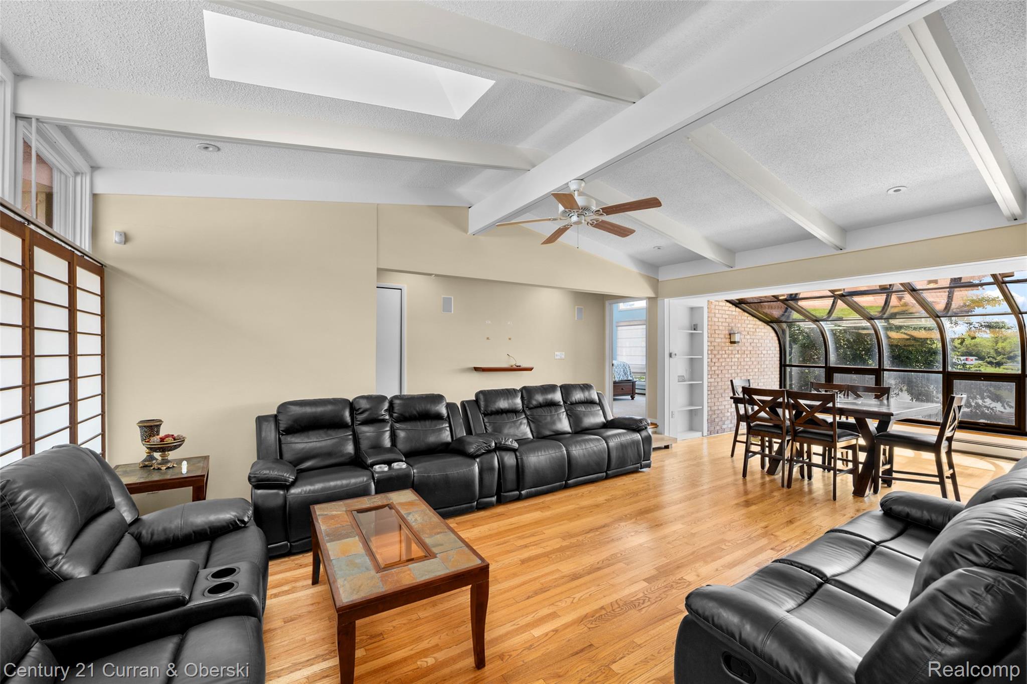 Walled Lake, Michigan, 48390, United States, 3 Bedrooms Bedrooms, ,3 BathroomsBathrooms,Residential,For Sale,1981243