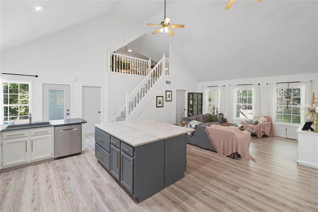 Douglasville, Georgia, 30135, United States, 3 Bedrooms Bedrooms, ,2 BathroomsBathrooms,Residential,For Sale,1947775