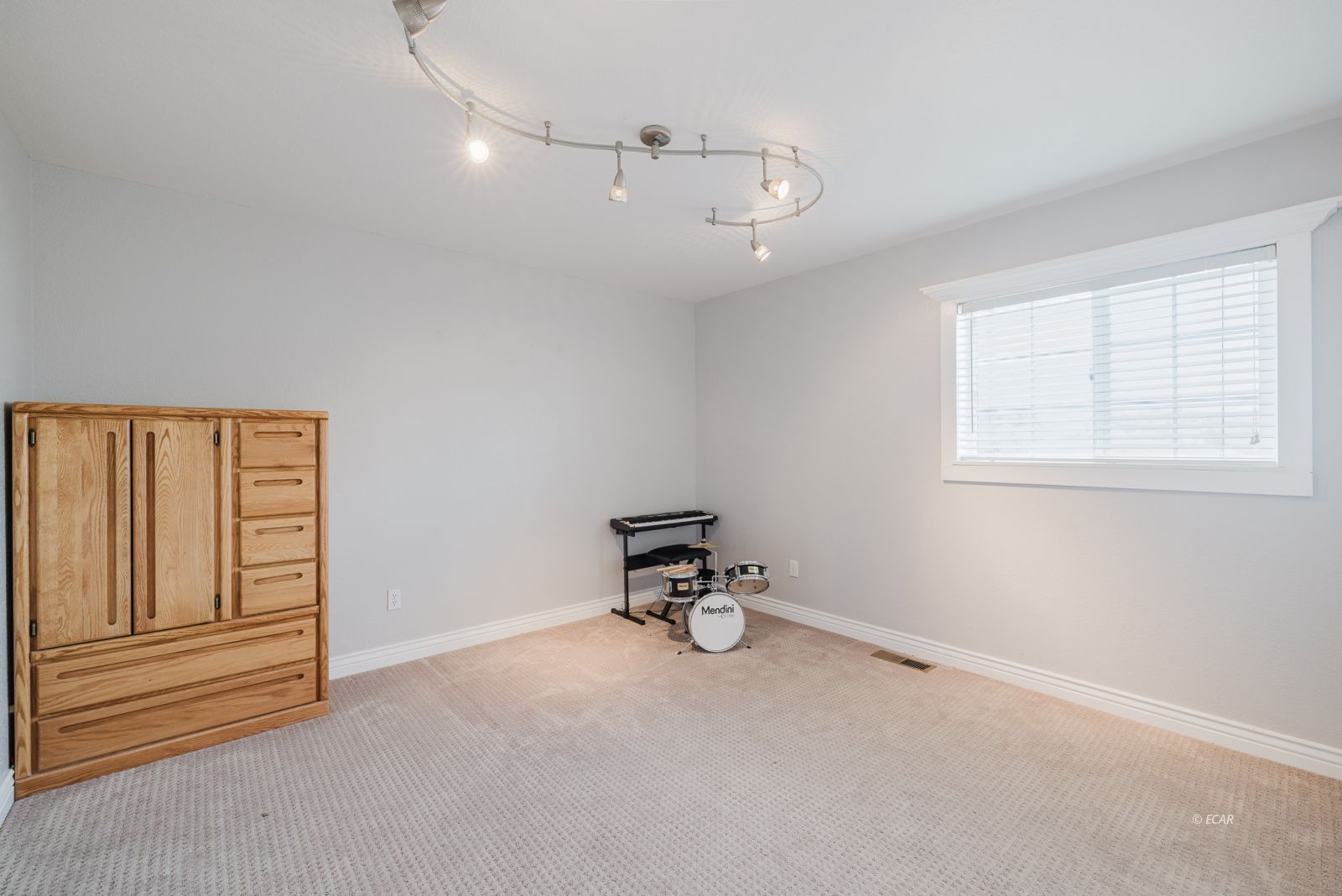 Spring Creek, Nevada, 89815, United States, 5 Bedrooms Bedrooms, ,4 BathroomsBathrooms,Residential,For Sale,1987561