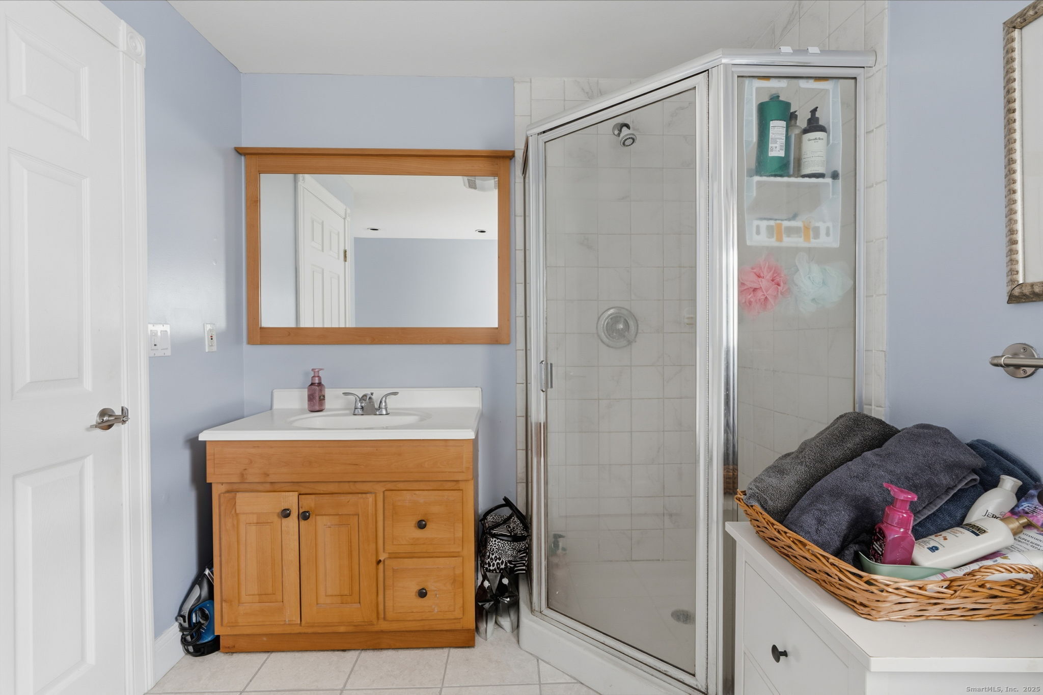 Southington, Connecticut, 06489, United States, 4 Bedrooms Bedrooms, ,3 BathroomsBathrooms,Residential,For Sale,2001900