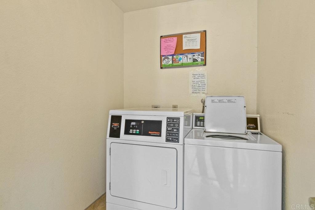 San Diego, California, 92110, United States, 2 Bedrooms Bedrooms, ,2 BathroomsBathrooms,Residential,For Sale,1804693
