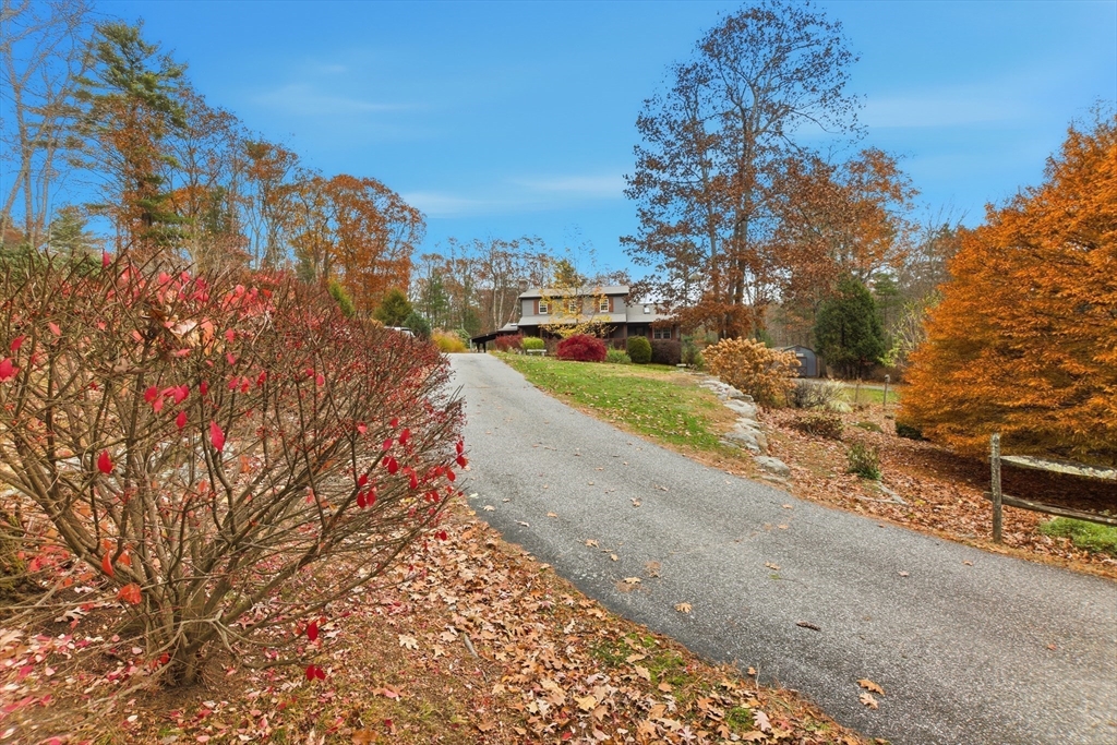 Monson, Massachusetts, 01057, United States, 5 Bedrooms Bedrooms, ,2 BathroomsBathrooms,Residential,For Sale,1988308