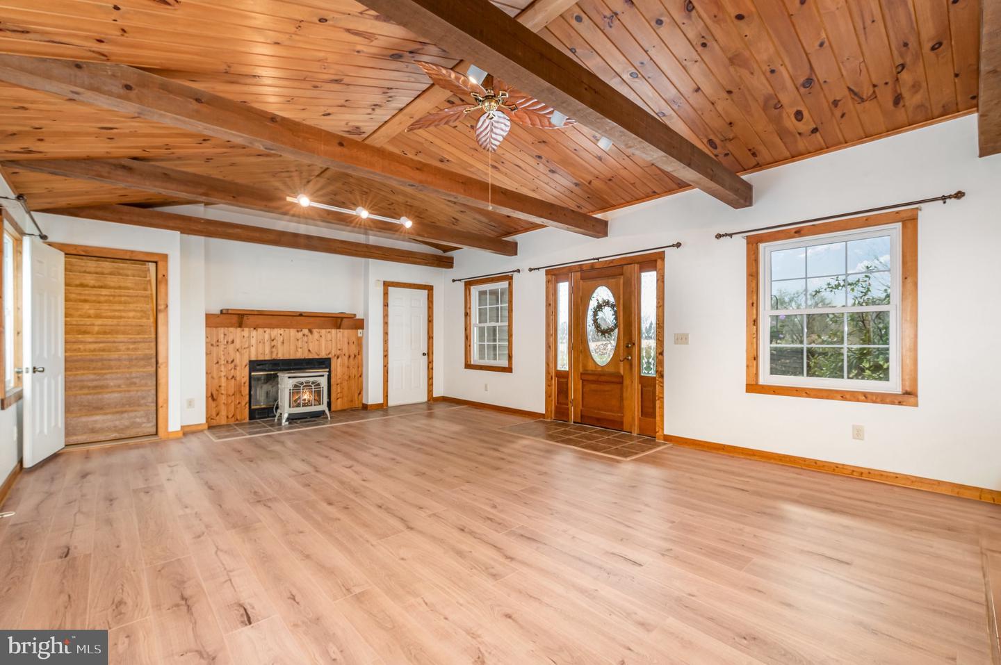 Mechanicsburg, Pennsylvania, 17055, United States, 4 Bedrooms Bedrooms, ,4 BathroomsBathrooms,Residential,For Sale,1991267