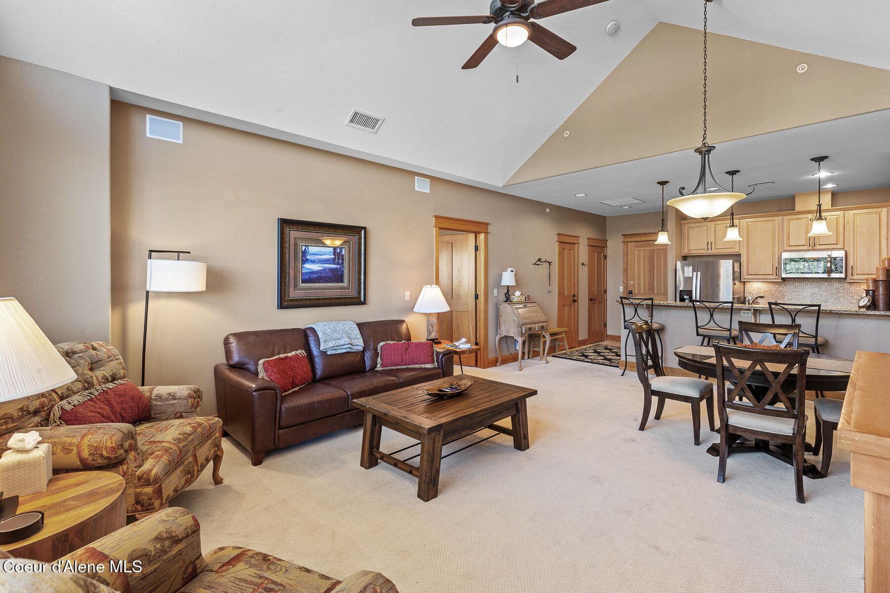 Coeur d'Alene, Idaho, 83814, United States, 2 Bedrooms Bedrooms, ,2 BathroomsBathrooms,Residential,For Sale,1974627