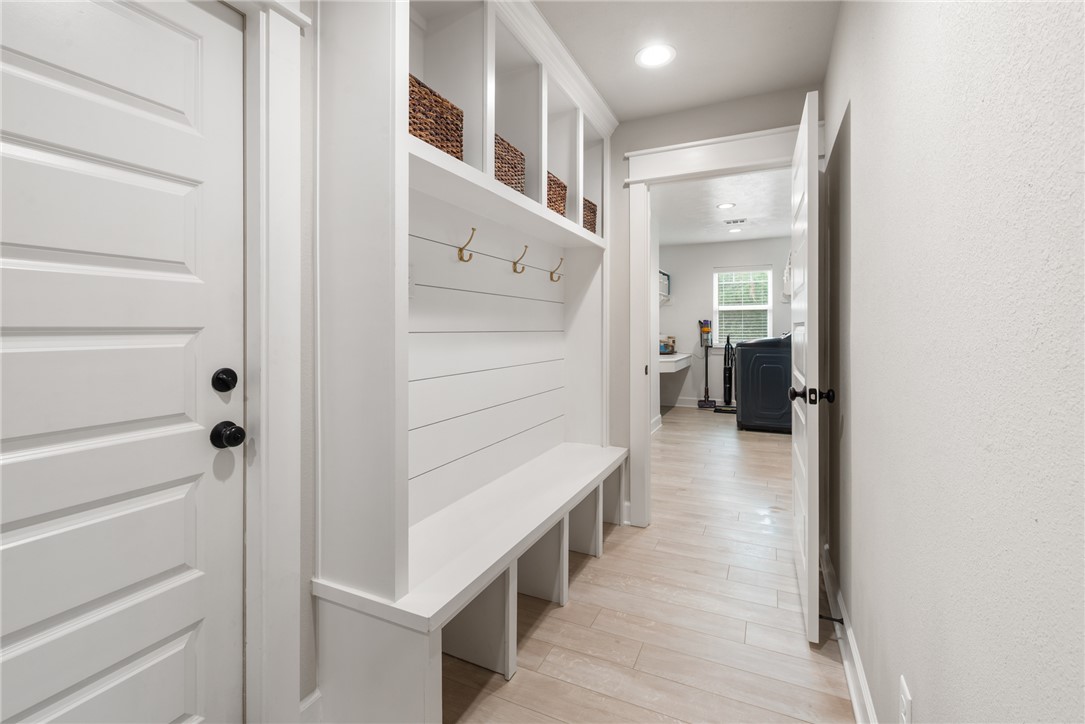 College Station, Texas, 77845, United States, 4 Bedrooms Bedrooms, ,3 BathroomsBathrooms,Residential,For Sale,1976837