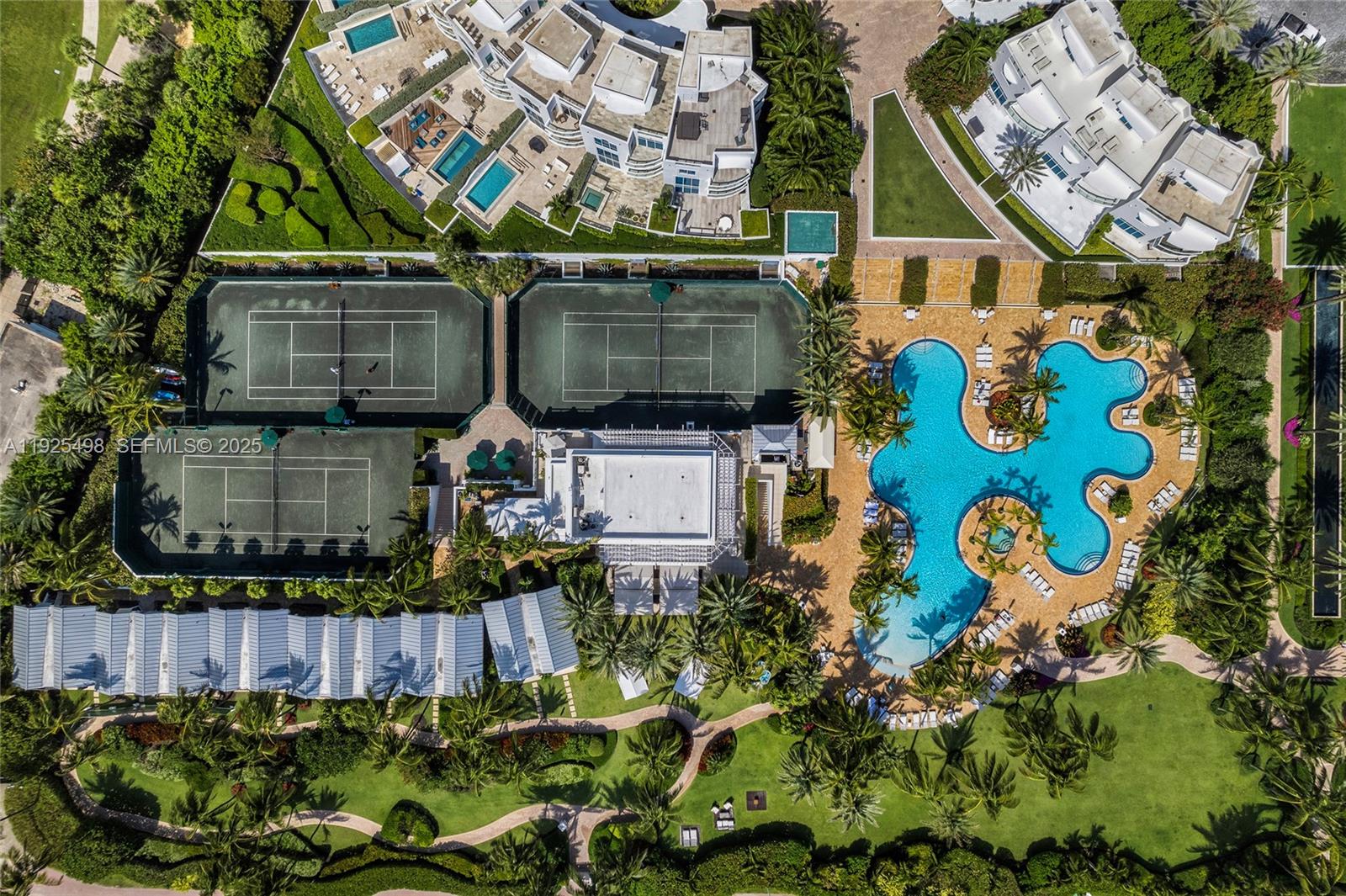 Miami Beach, Florida, 33139, United States, 3 Bedrooms Bedrooms, ,4 BathroomsBathrooms,Residential,For Sale,2003256