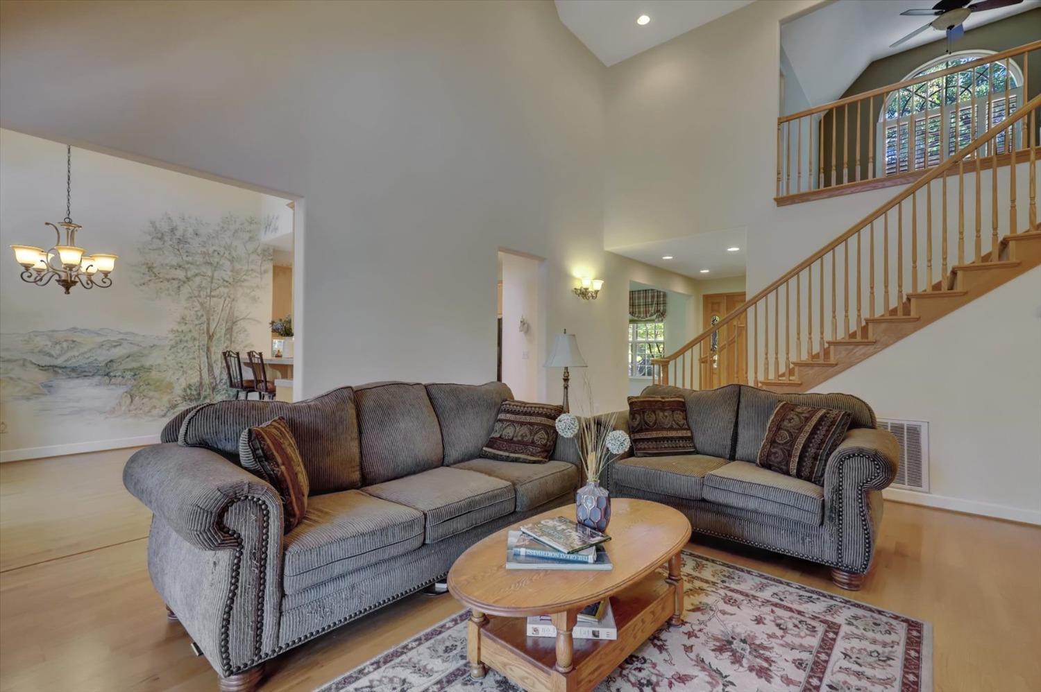 Grass Valley, California, 95945, United States, 4 Bedrooms Bedrooms, ,4 BathroomsBathrooms,Residential,For Sale,1914072