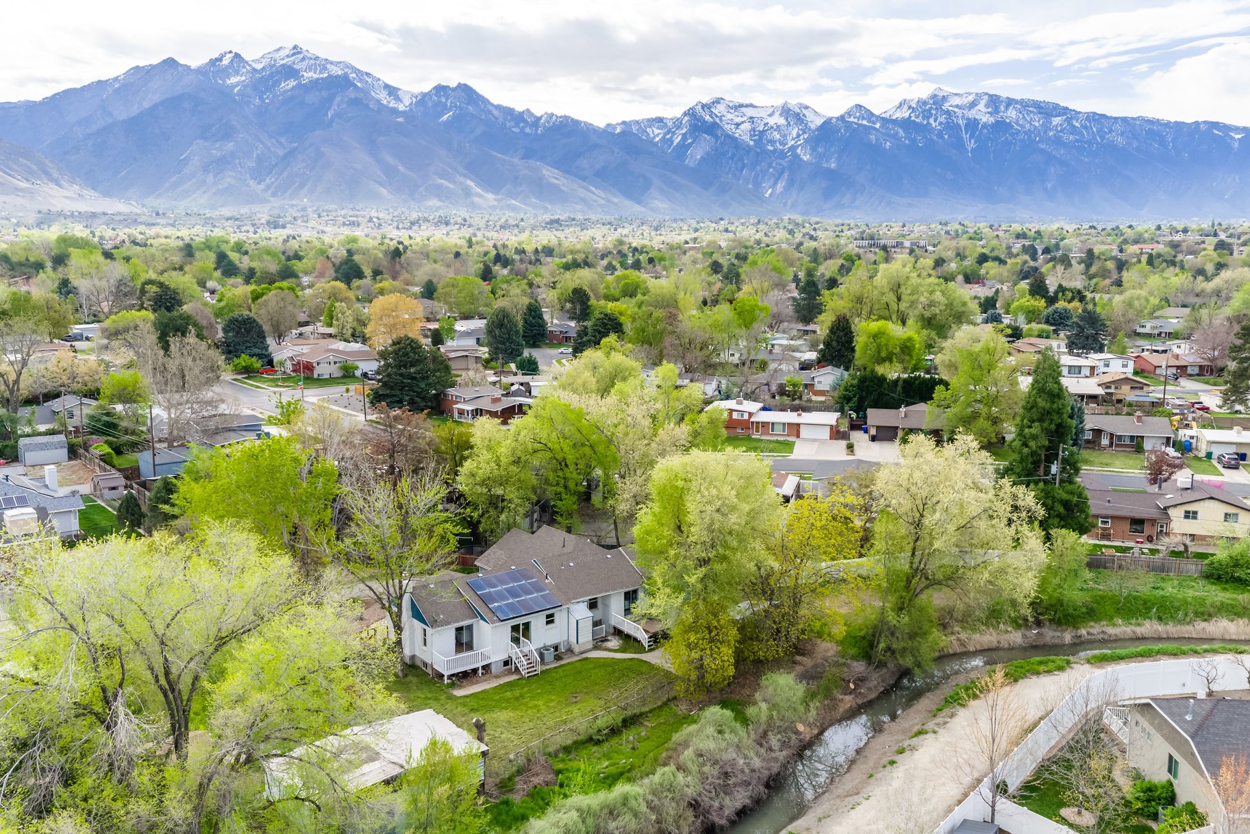  Spacious Property Down a Private Lane - 物件實景