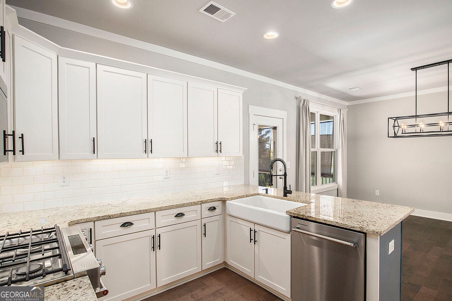 Gainesville, Georgia, 30506, United States, 3 Bedrooms Bedrooms, ,4 BathroomsBathrooms,Residential,For Sale,1965754