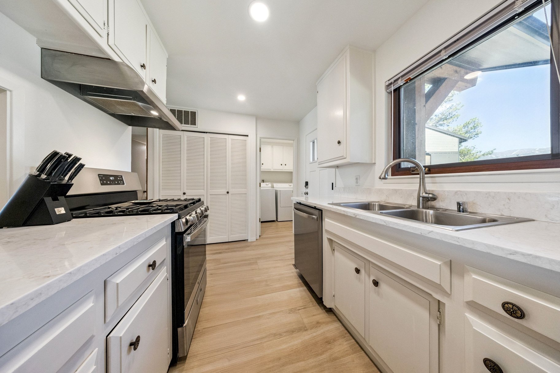  LAKEFRONT LIVING IN TAHOE KEYS - 物件實景