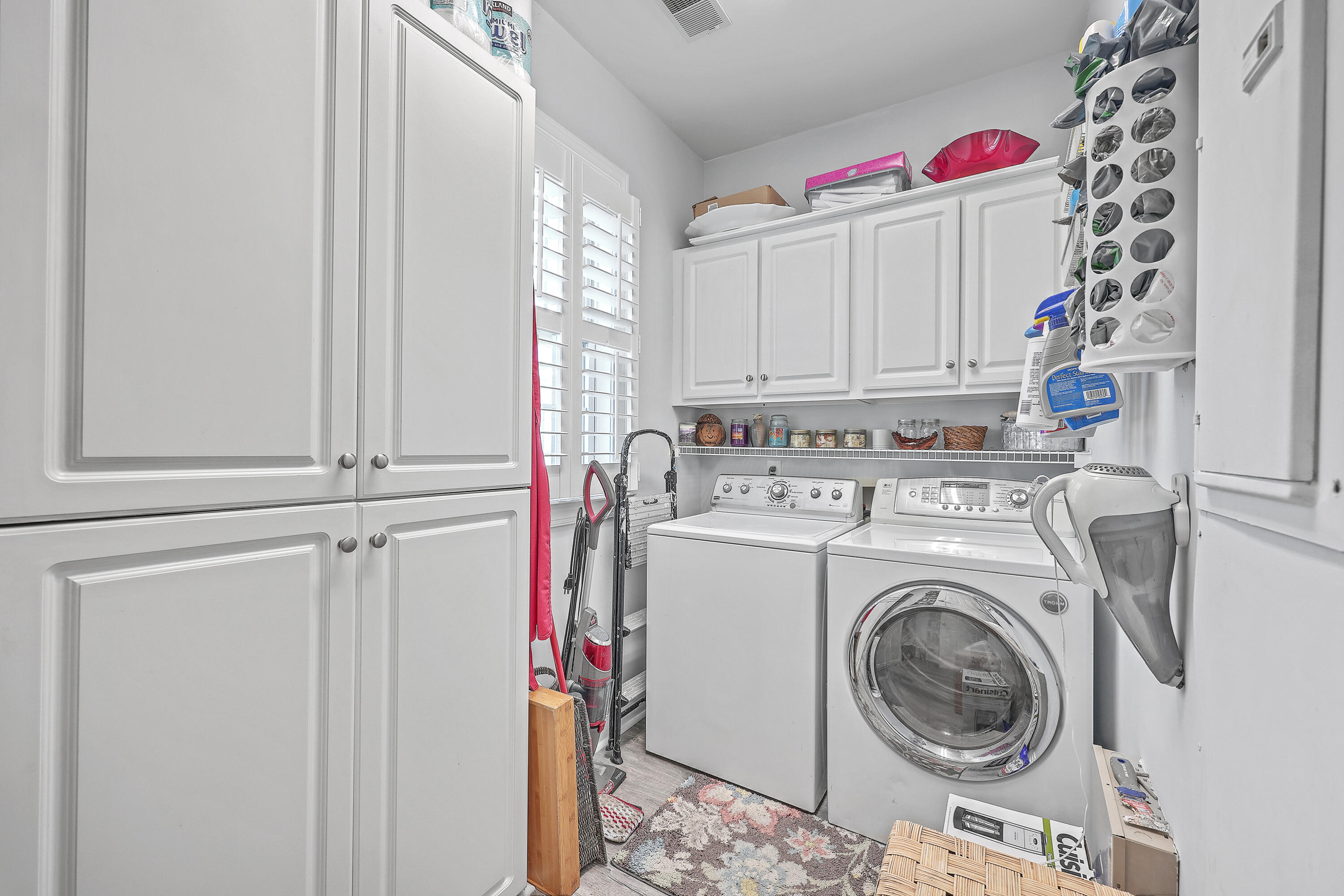 Mount Pleasant, South Carolina, 29466, United States, 3 Bedrooms Bedrooms, ,4 BathroomsBathrooms,Residential,For Sale,1798311
