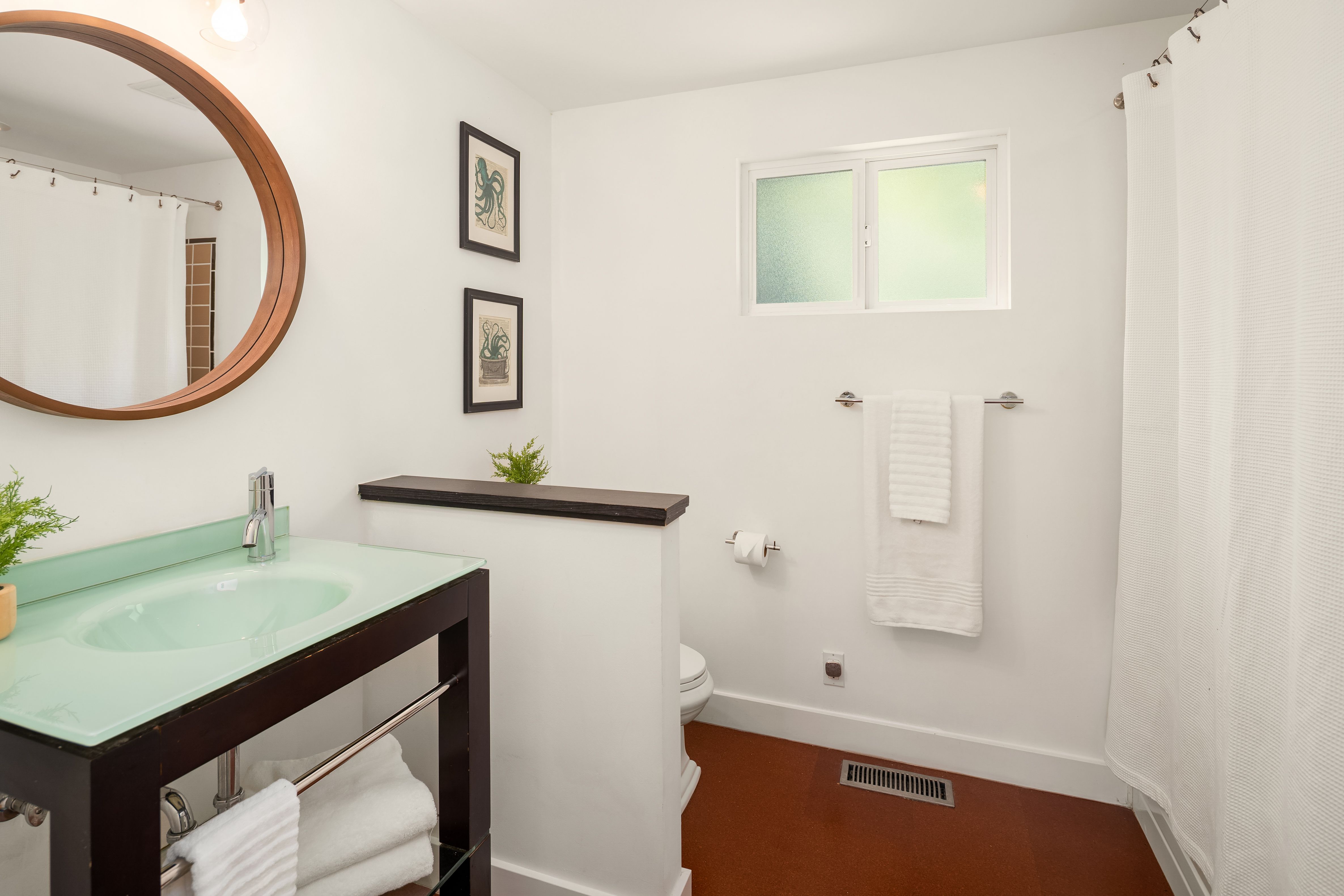  5414 SW Beach Drive Terr, Seattle, WA 98116 - 物件實景