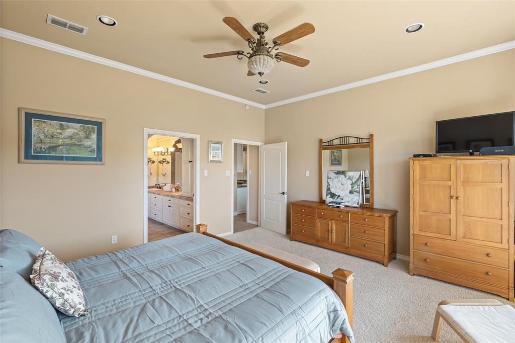 Granbury, Texas, 76049, United States, 3 Bedrooms Bedrooms, ,3 BathroomsBathrooms,Residential,For Sale,1816567