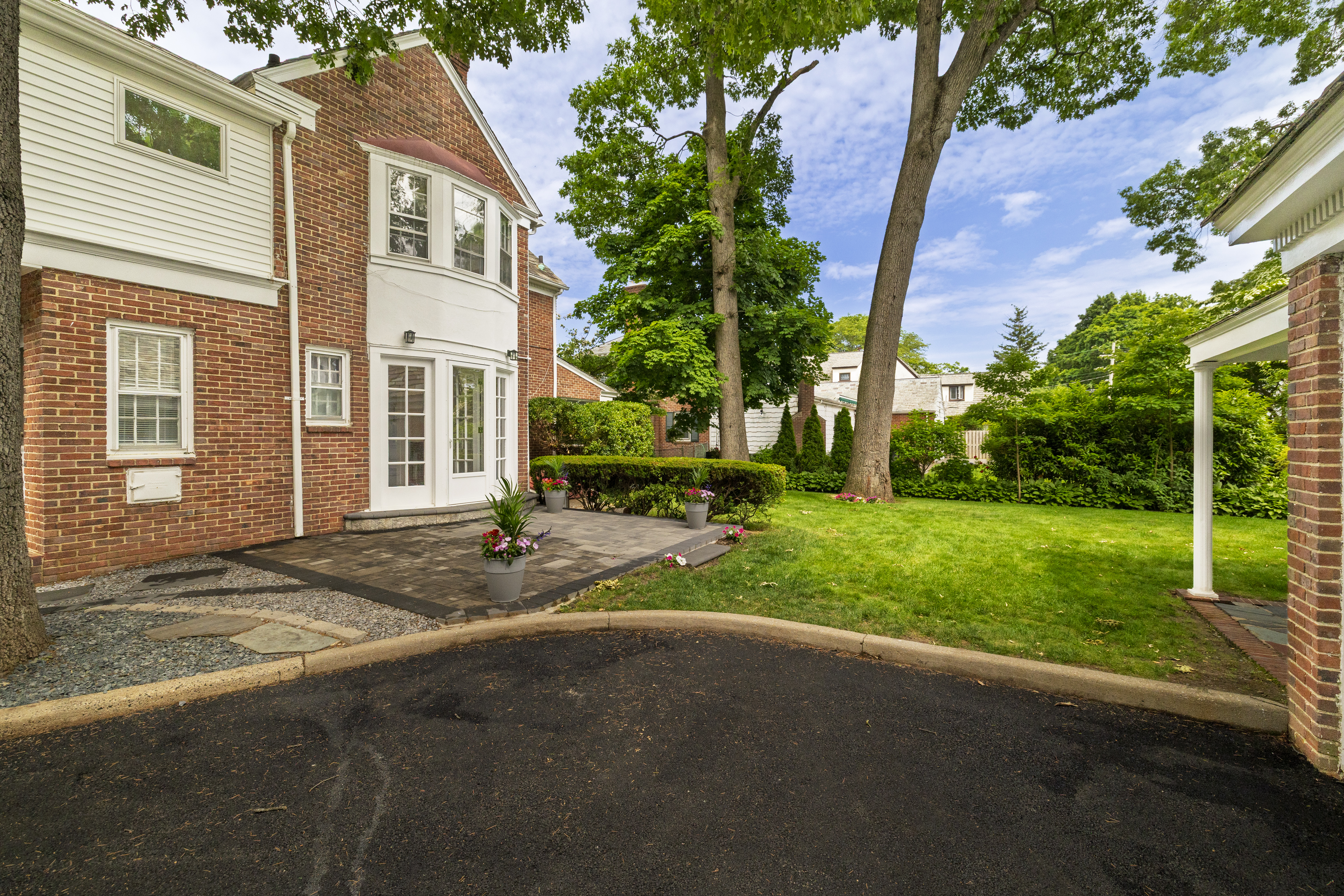  210 Demott Avenue, Rockville Centre, NY, 11570 - 物件實景