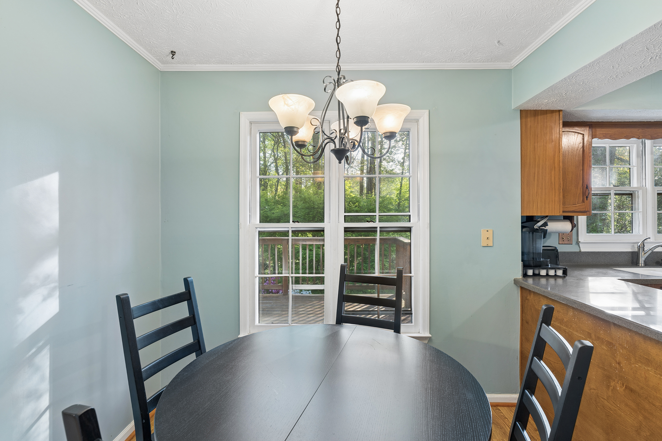  Tree-Lined Traditional in Sought-After Brookwood School District - 物件實景