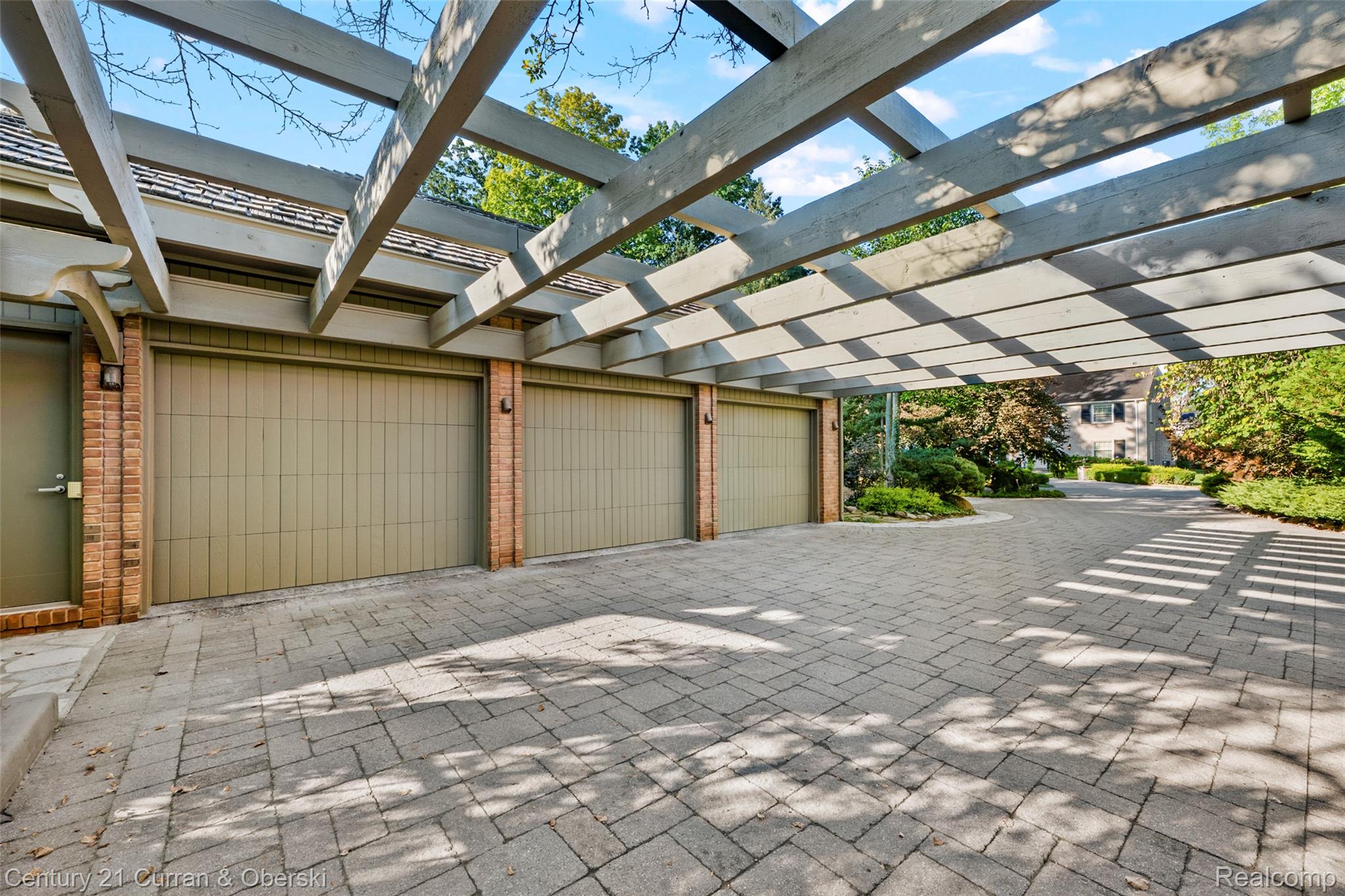 Dearborn, Michigan, 48124, United States, 4 Bedrooms Bedrooms, ,4 BathroomsBathrooms,Residential,For Sale,1983815