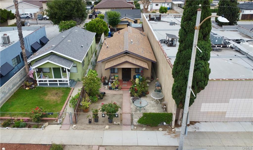 Azusa, California, 91702, United States, 6 Bedrooms Bedrooms, ,Residential,For Sale,2048732