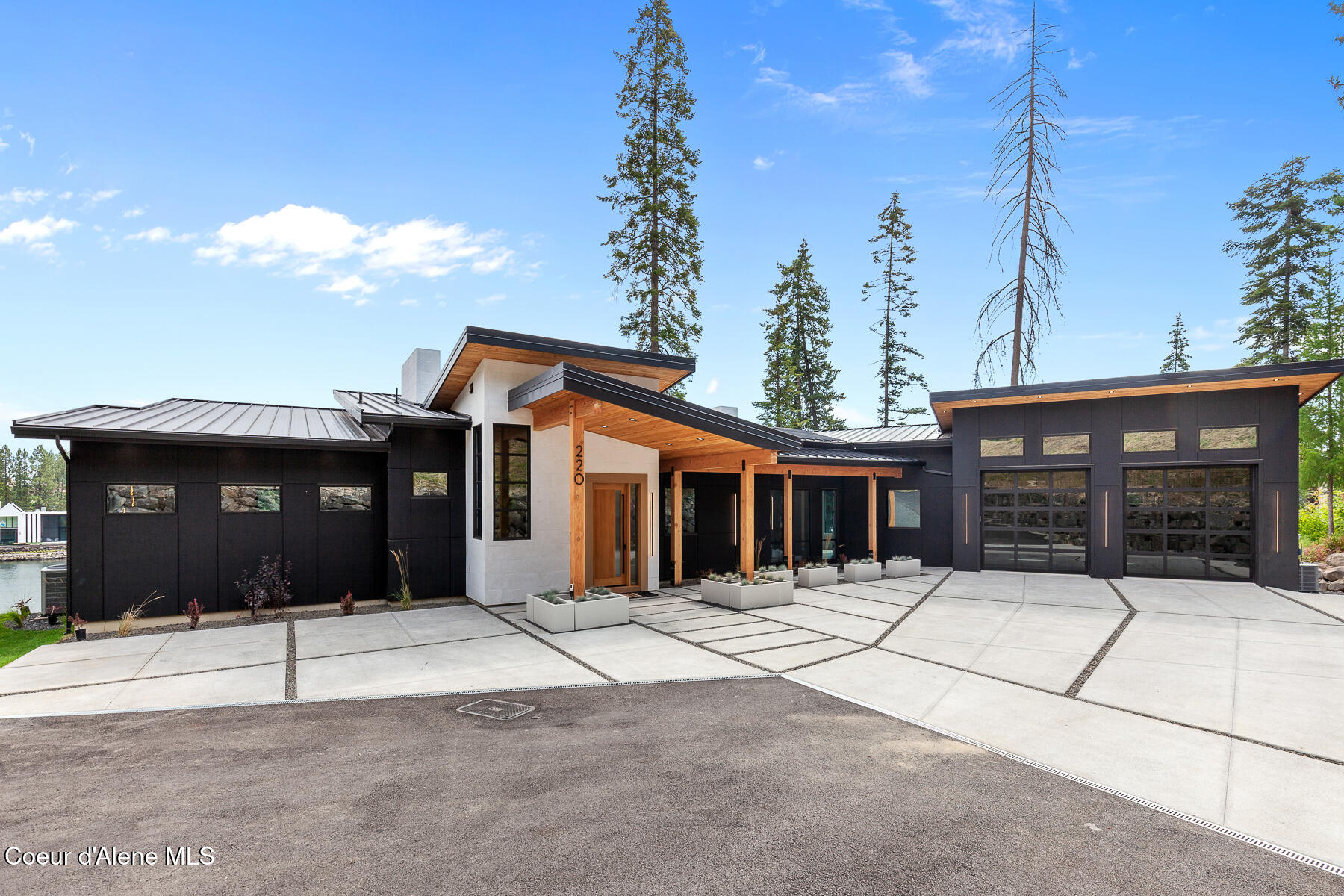 Coeur d'Alene, Idaho, 83814, United States, 5 Bedrooms Bedrooms, ,6 BathroomsBathrooms,Residential,For Sale,1920855