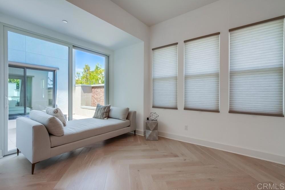 San Diego, California, 92130, United States, 5 Bedrooms Bedrooms, ,5 BathroomsBathrooms,Residential,For Sale,1905990