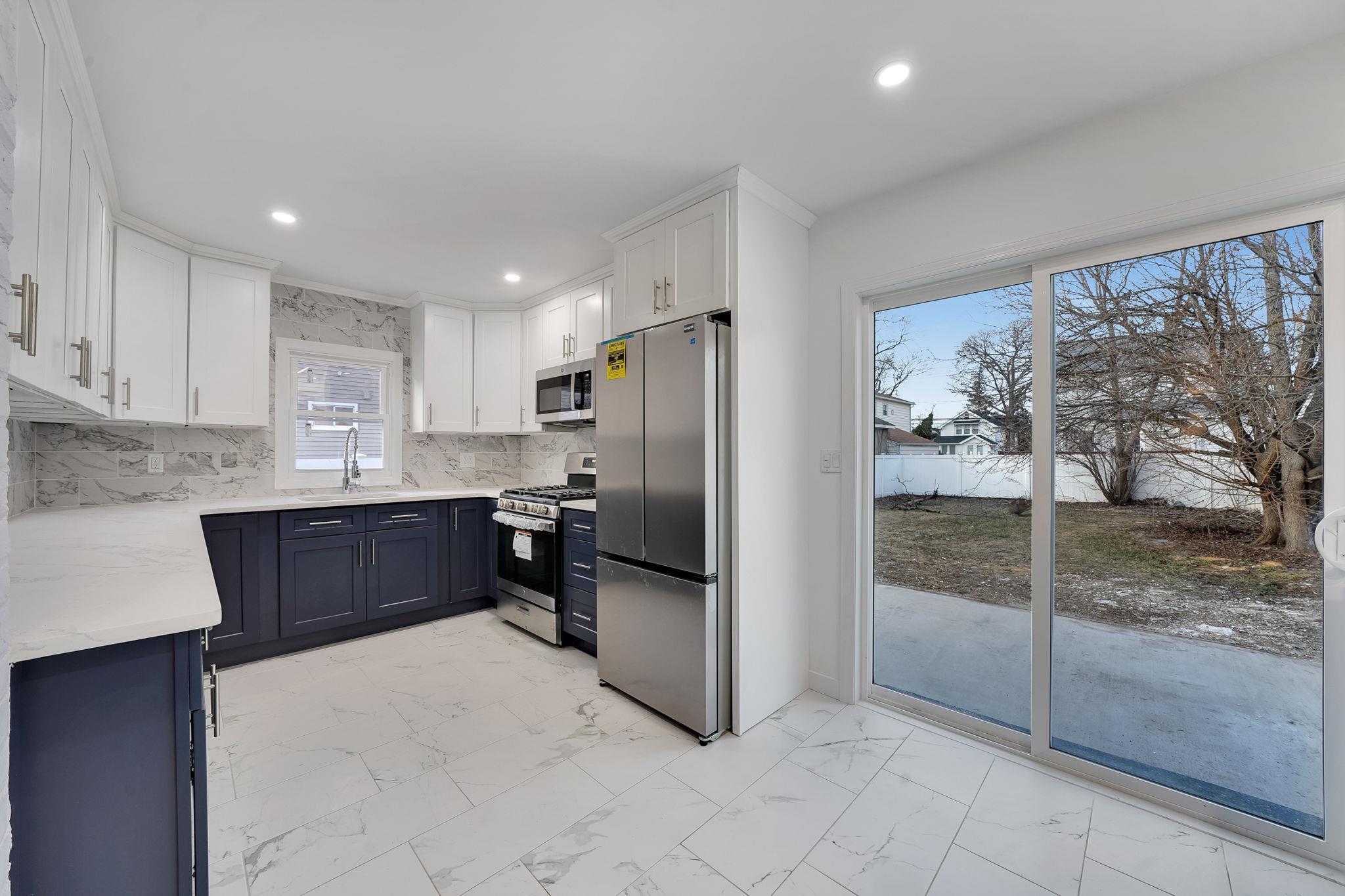 Valley Stream, New York, 11580, United States, 4 Bedrooms Bedrooms, ,2 BathroomsBathrooms,Residential,For Sale,1700084