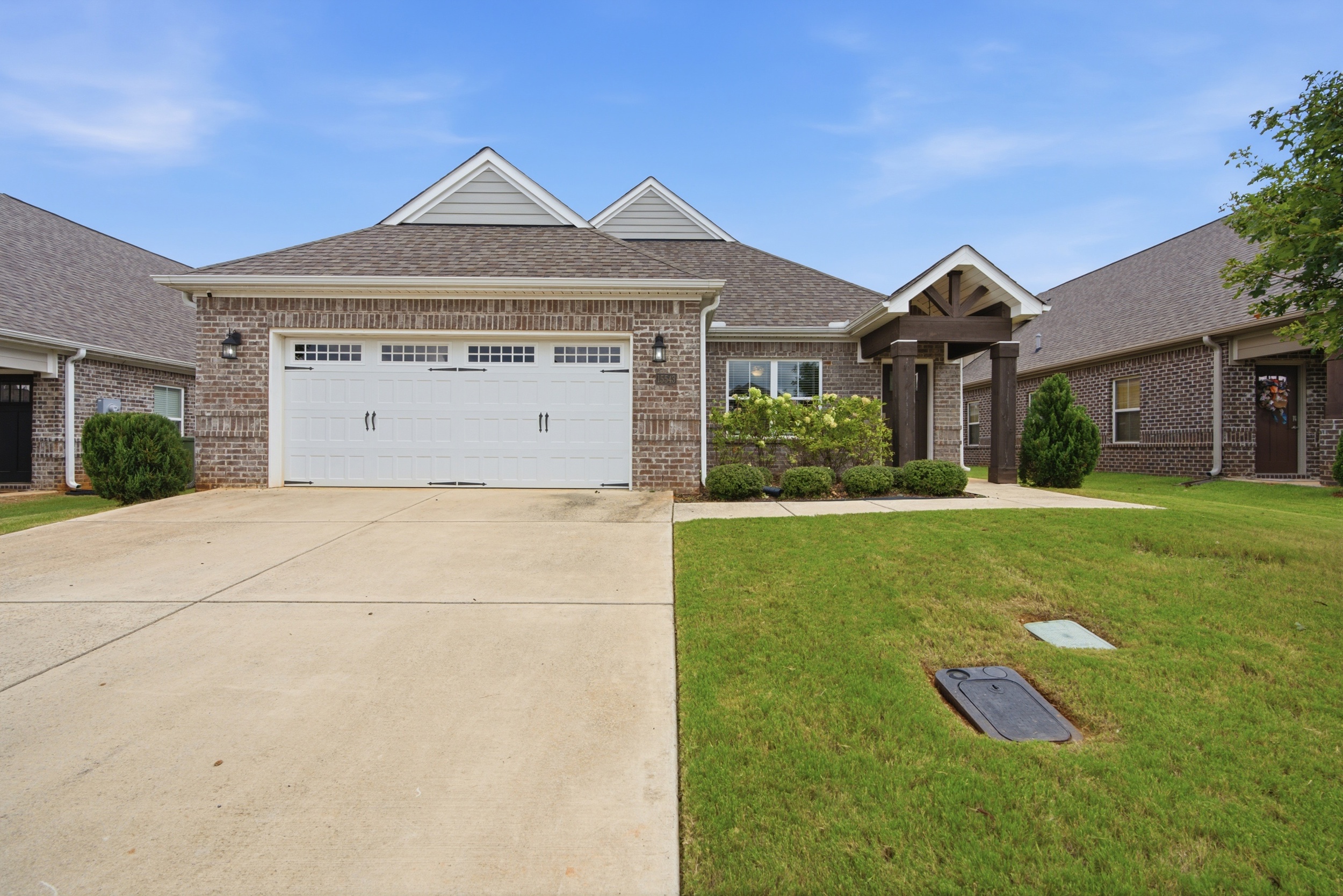  15543 Ironcrest Drive - 物件實景