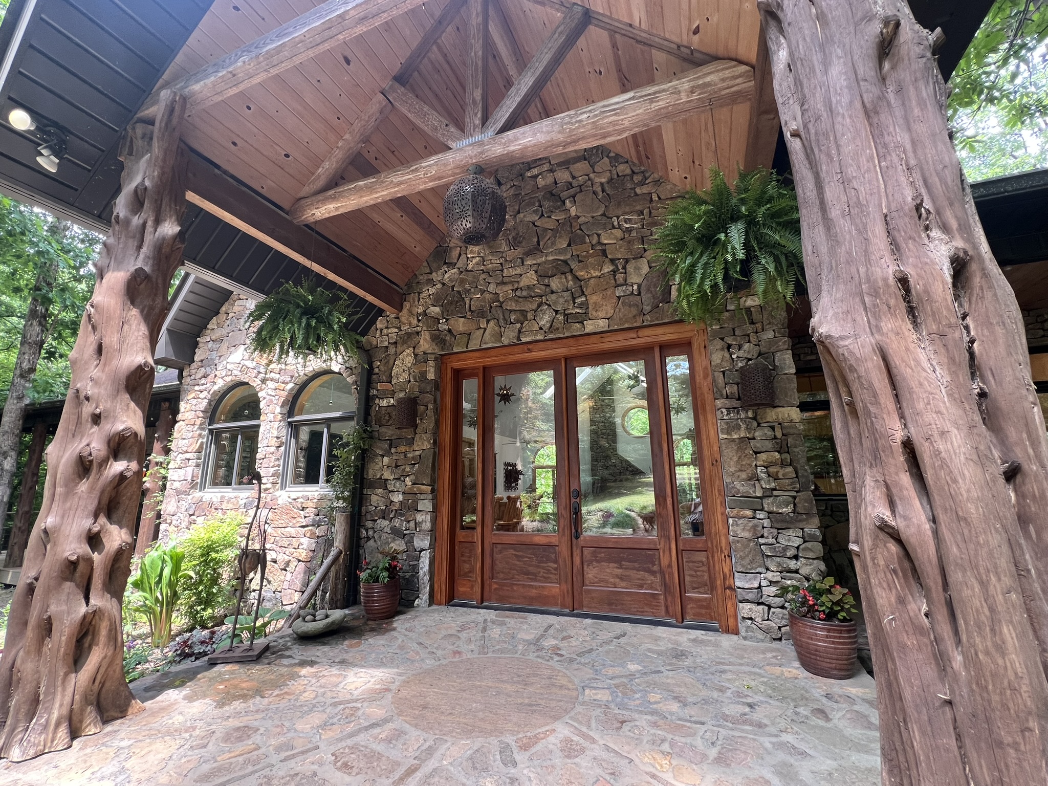 Mena, Arkansas, 71953, United States, 3 Bedrooms Bedrooms, ,3 BathroomsBathrooms,Residential,For Sale,1979119