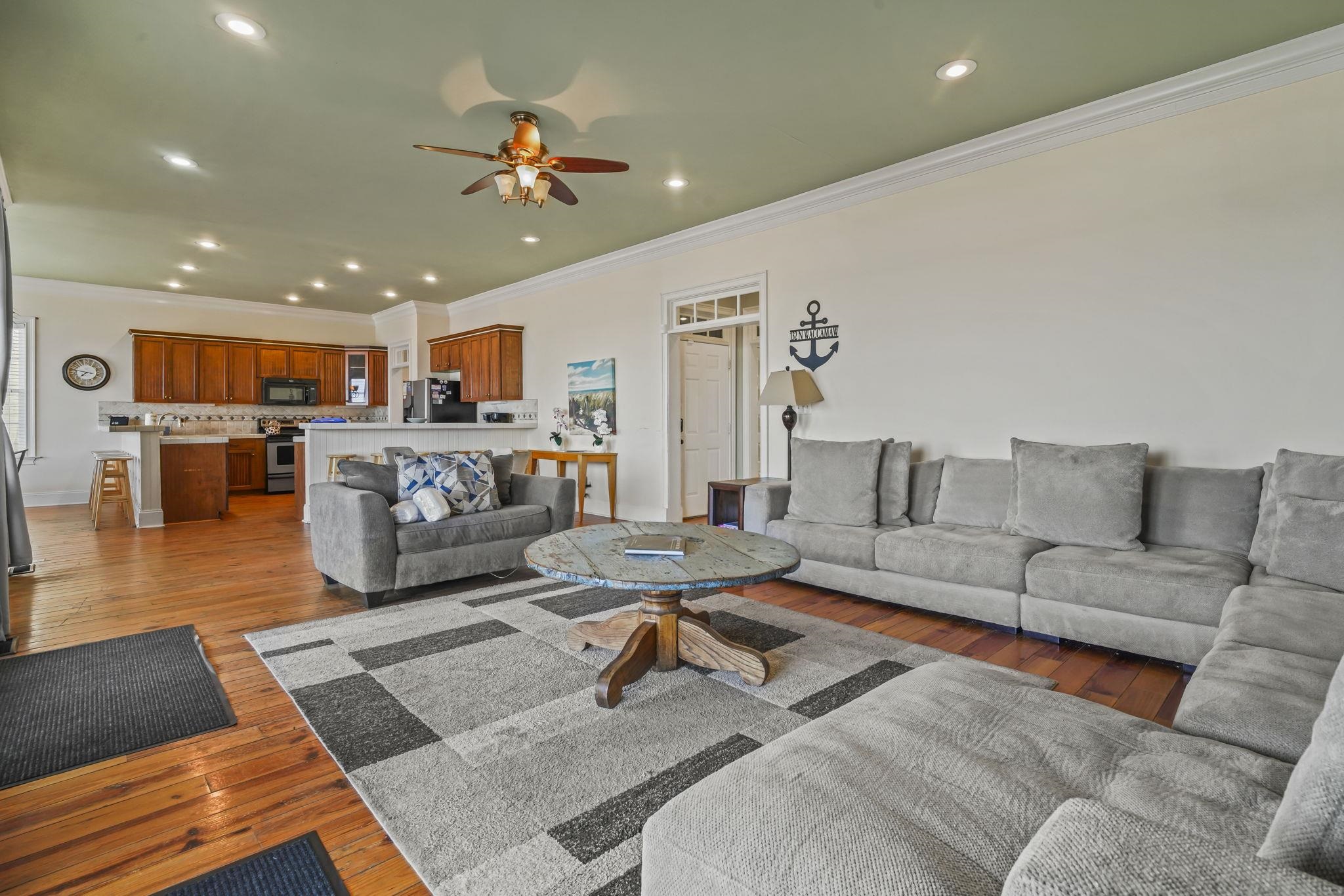 Murrells Inlet, South Carolina, 29576, United States, 8 Bedrooms Bedrooms, ,9 BathroomsBathrooms,Residential,For Sale,2008143