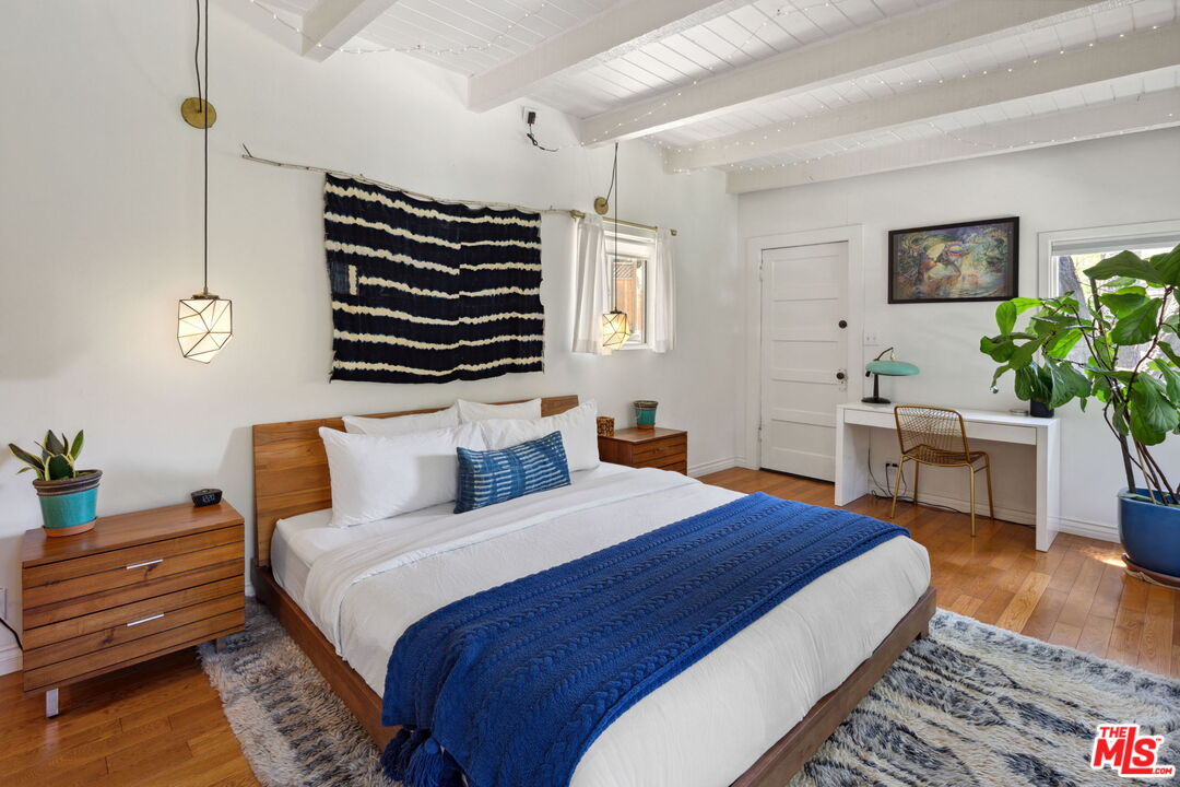 Topanga, California, 90290, United States, 4 Bedrooms Bedrooms, ,3 BathroomsBathrooms,Residential,For Sale,1795536