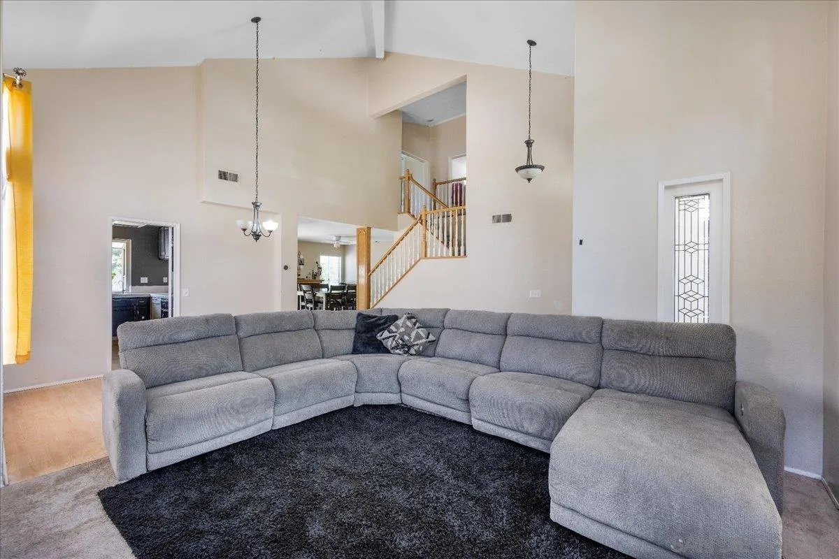 Temecula, California, 92591, United States, 4 Bedrooms Bedrooms, ,3 BathroomsBathrooms,Residential,For Sale,1877414