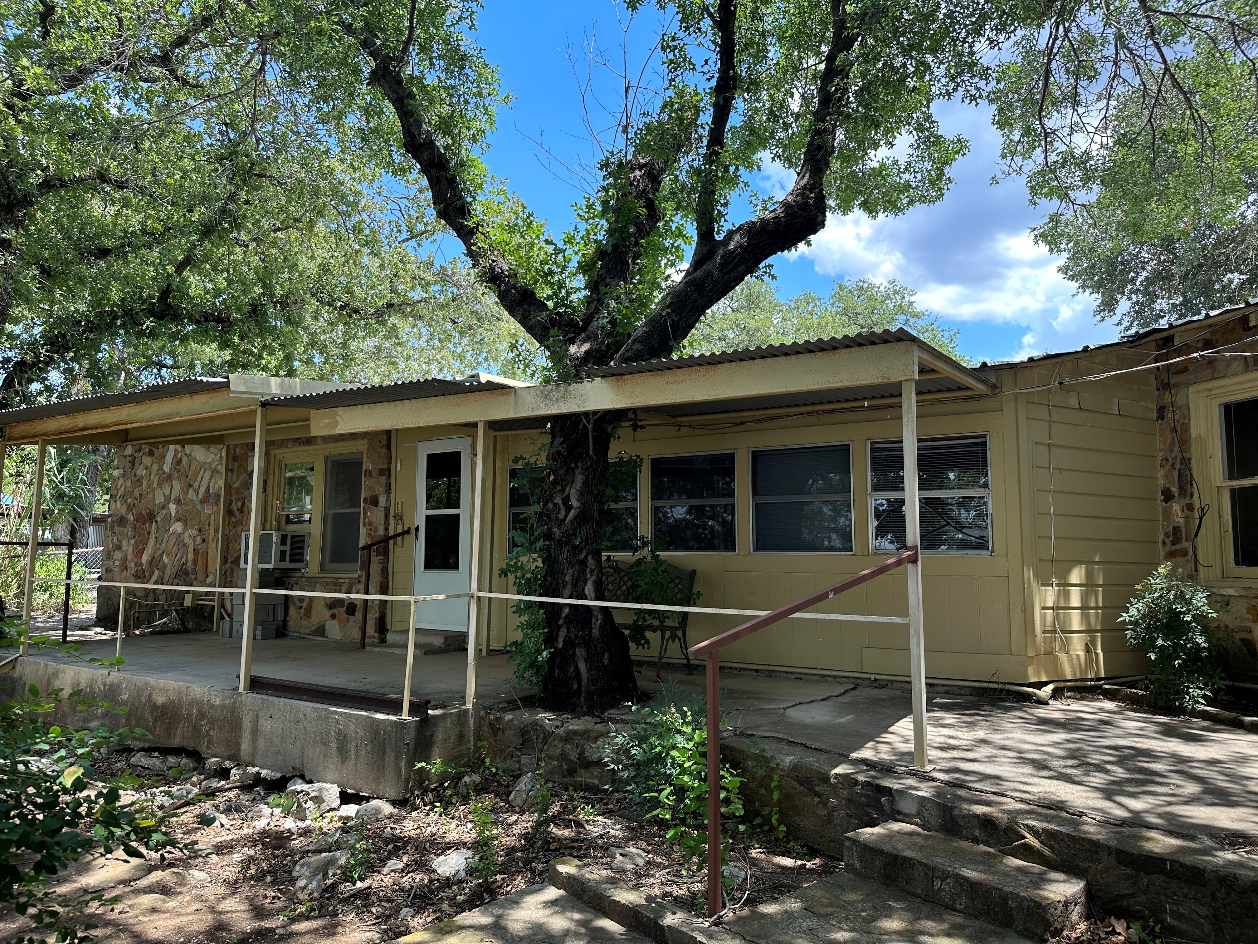 Bridgeport, Texas, 76426, United States, 3 Bedrooms Bedrooms, ,1 BathroomBathrooms,Residential,For Sale,1880460