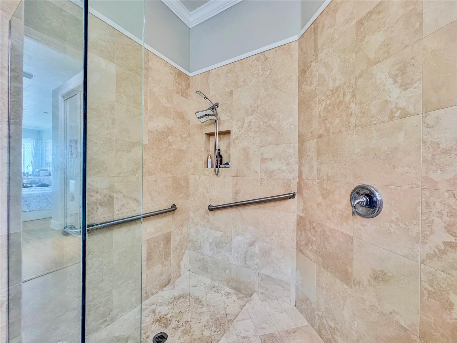 ORLANDO, Florida, 32836, United States, 5 Bedrooms Bedrooms, ,6 BathroomsBathrooms,Residential,For Sale,1983203