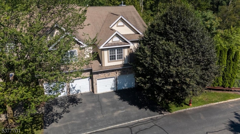 Denville Twp., New Jersey, 07834-3836, United States, 3 Bedrooms Bedrooms, ,4 BathroomsBathrooms,Residential,For Sale,1914239