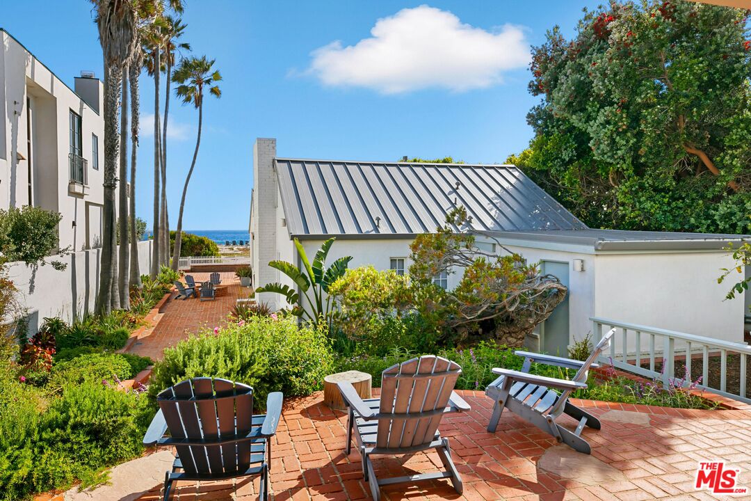 Malibu, California, 90265, United States, 4 Bedrooms Bedrooms, ,4 BathroomsBathrooms,Residential,For Sale,1840661