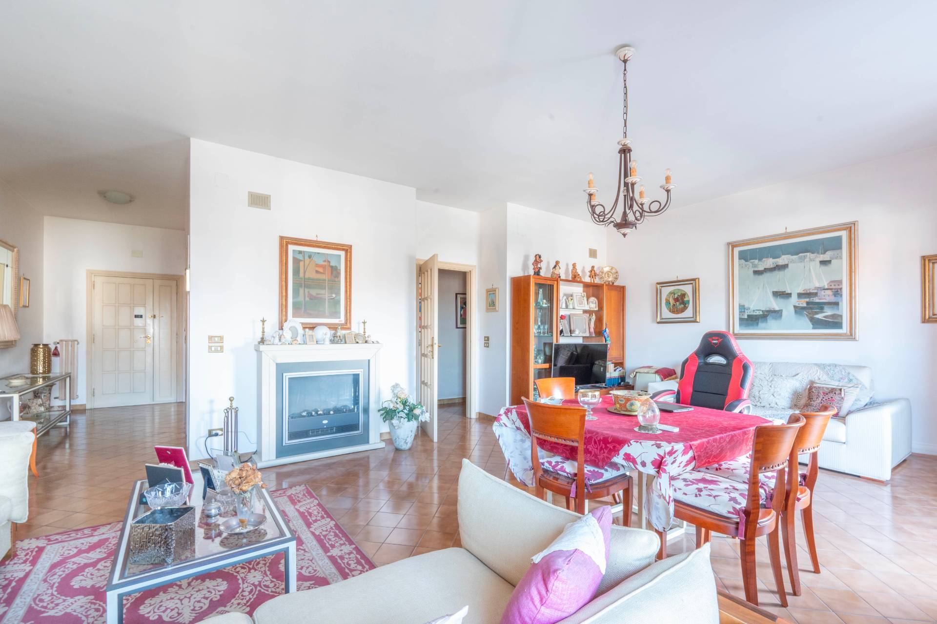 Via Tenente Gaetano Devitofrancesco, Bari, Bari, 70100, IT, 3 Bedrooms Bedrooms, ,2 BathroomsBathrooms,Residential,For Sale,Via Tenente Gaetano Devitofrancesco,1486305