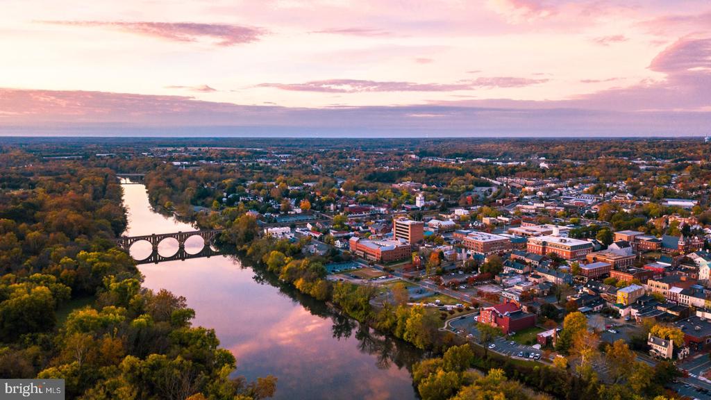 Fredericksburg, Virginia, 22405, United States, 5 Bedrooms Bedrooms, ,3 BathroomsBathrooms,Residential,For Sale,1987075