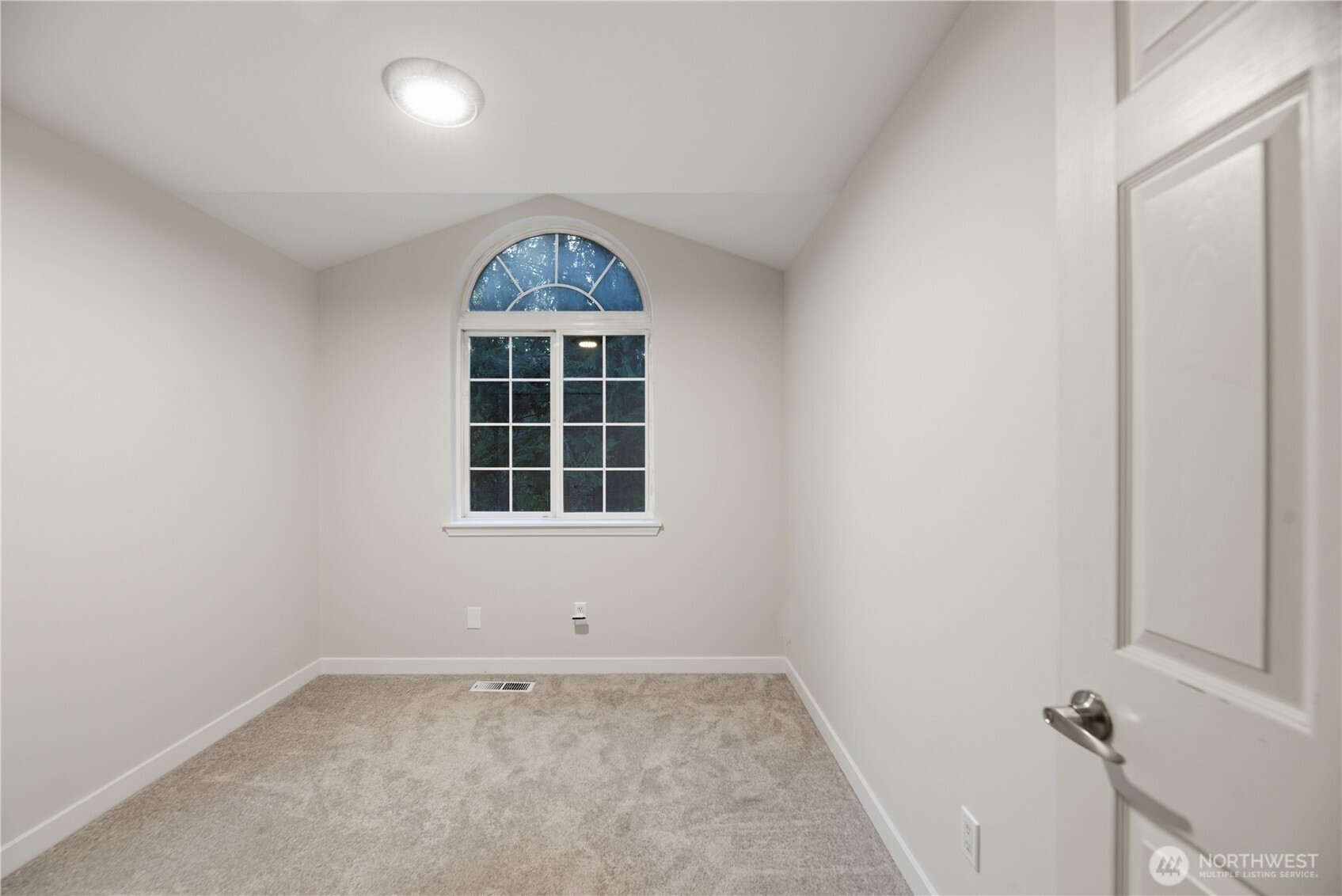 Snohomish, Washington, 98290, United States, 3 Bedrooms Bedrooms, ,3 BathroomsBathrooms,Residential,For Sale,1996862