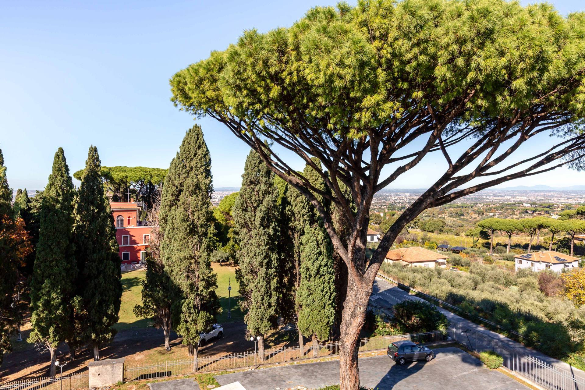 Grottaferrata, Roma, 00046, IT, 4 Bedrooms Bedrooms, ,2 BathroomsBathrooms,Residential,For Sale,1989453