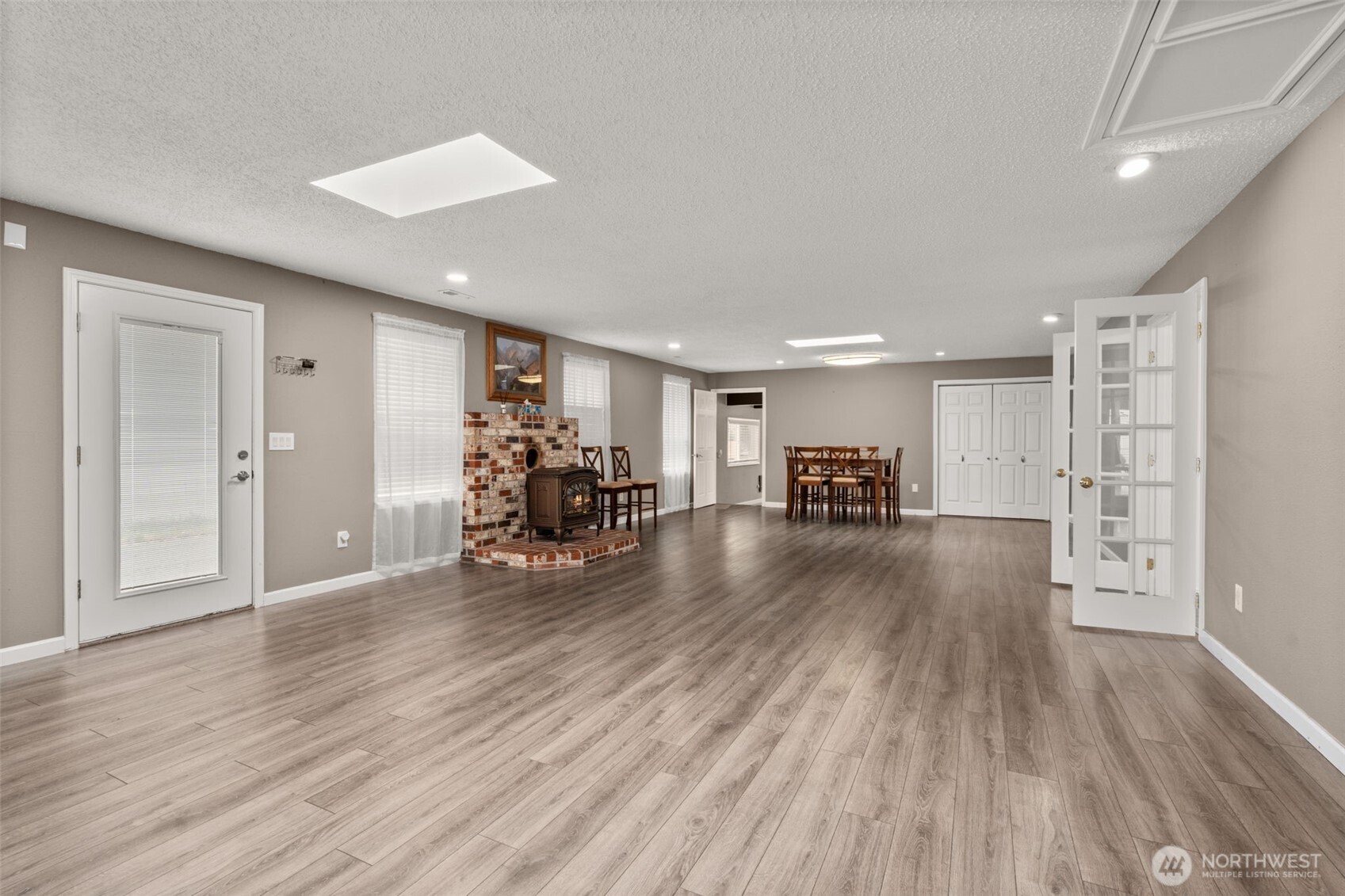 Centralia, Washington, 98531, United States, 3 Bedrooms Bedrooms, ,1 BathroomBathrooms,Residential,For Sale,1937909