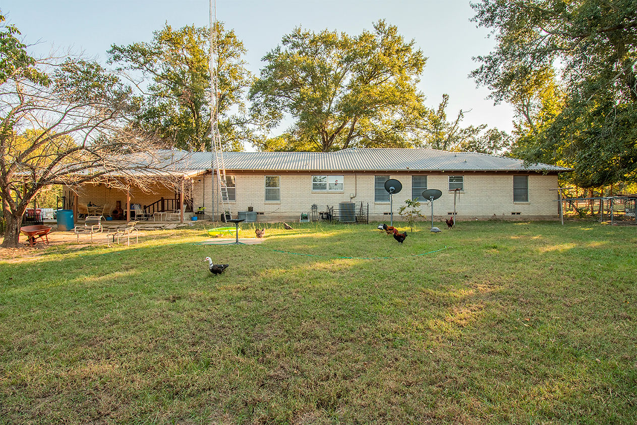GRAND SALINE, Texas, 75140, United States, 3 Bedrooms Bedrooms, ,2 BathroomsBathrooms,Residential,For Sale,1960368