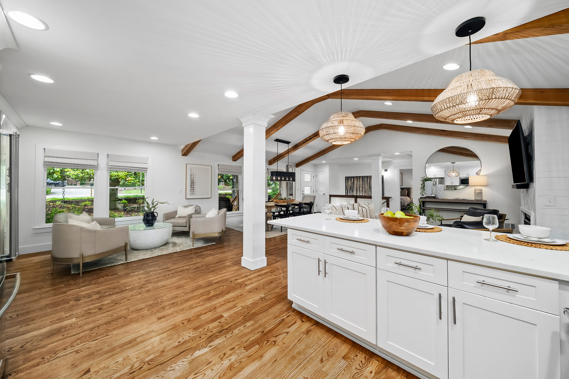  Extensively Renovated Home in the Heart of Downtown Alpharetta - 物件實景