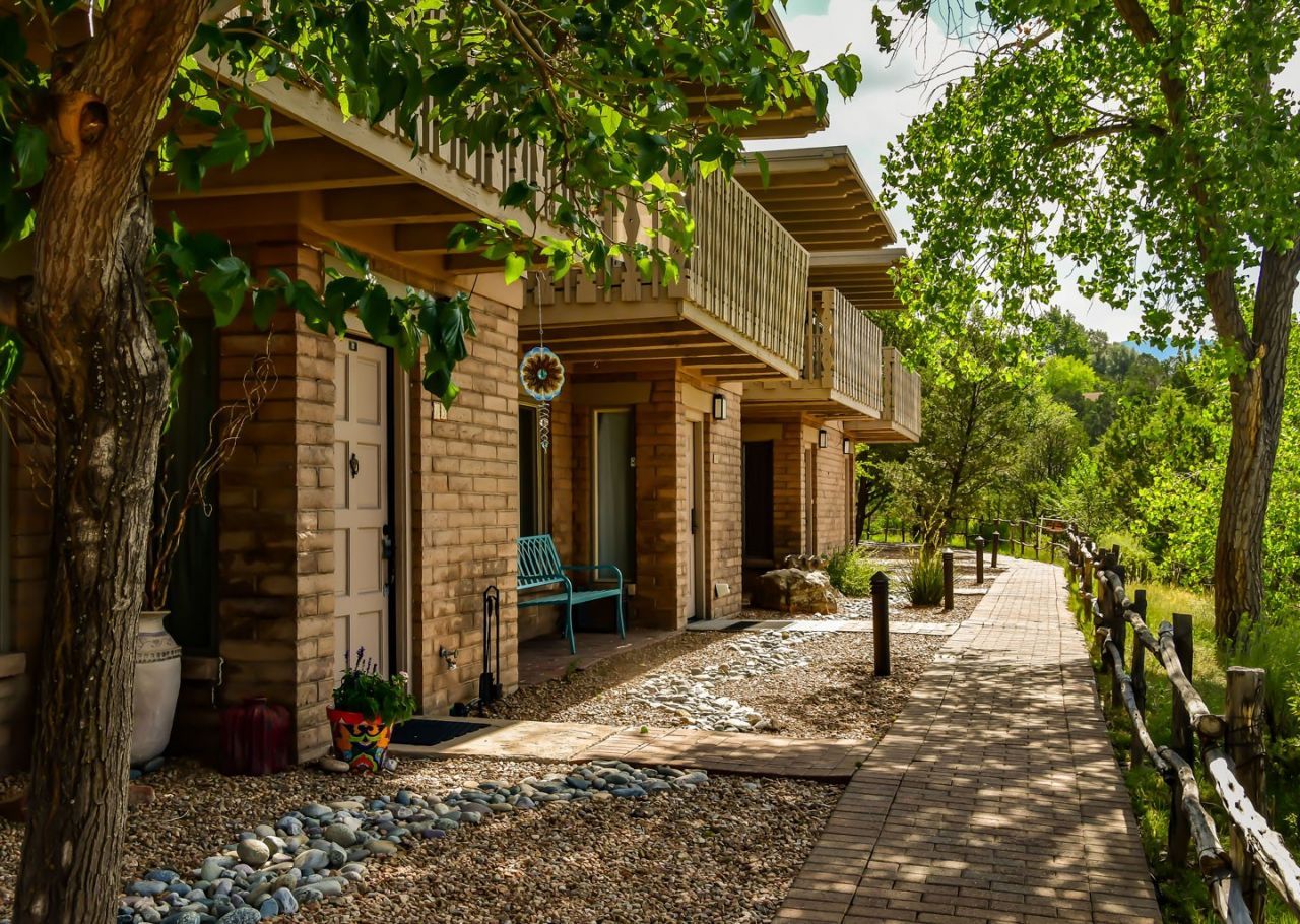 Santa Fe, New Mexico, 87501, United States, 2 Bedrooms Bedrooms, ,3 BathroomsBathrooms,Residential,For Sale,1959101