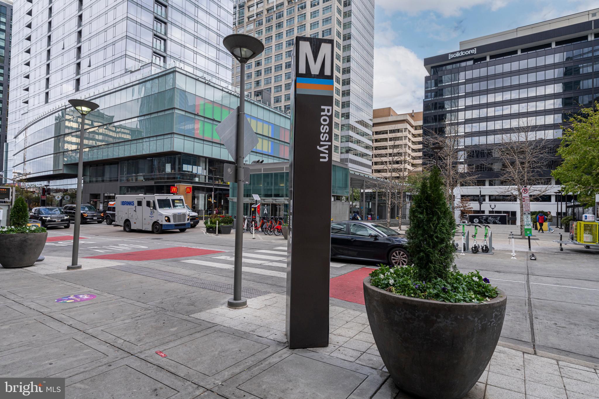 Arlington, Virginia, 22209, United States, 2 Bedrooms Bedrooms, ,2 BathroomsBathrooms,Residential,For Sale,1992776