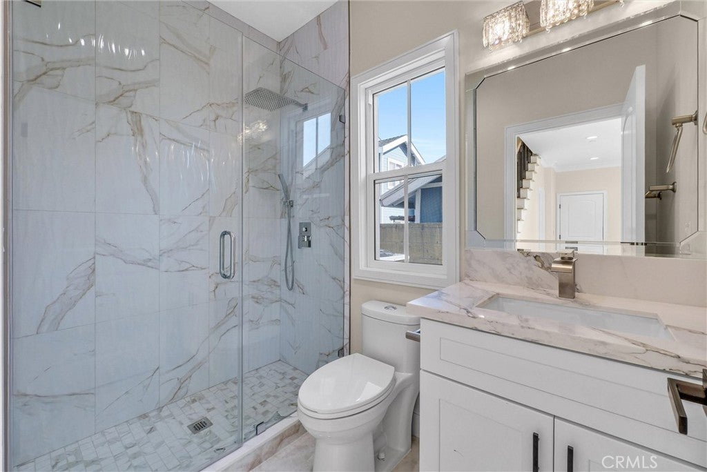 San Gabriel, California, 91775, United States, 7 Bedrooms Bedrooms, ,6 BathroomsBathrooms,Residential,For Sale,1804078