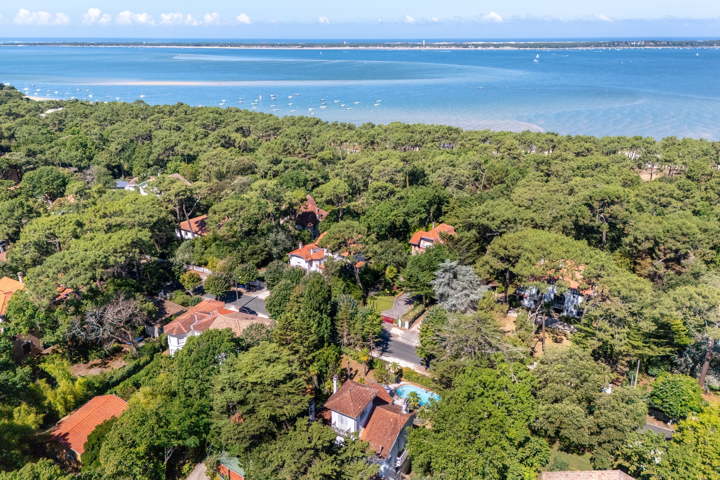 PARC PEREIRE – ELEGANT HISTORIC VILLA JUST 500 METRES FROM THE BEACH - 物件實景