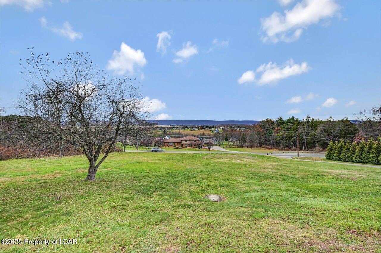 Sugarloaf, Pennsylvania, 18249, United States, 4 Bedrooms Bedrooms, ,3 BathroomsBathrooms,Residential,For Sale,1996756