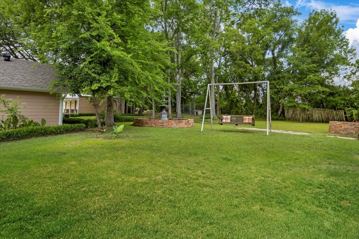 Carthage, Texas, 75633, United States, 5 Bedrooms Bedrooms, ,4 BathroomsBathrooms,Residential,For Sale,1804016