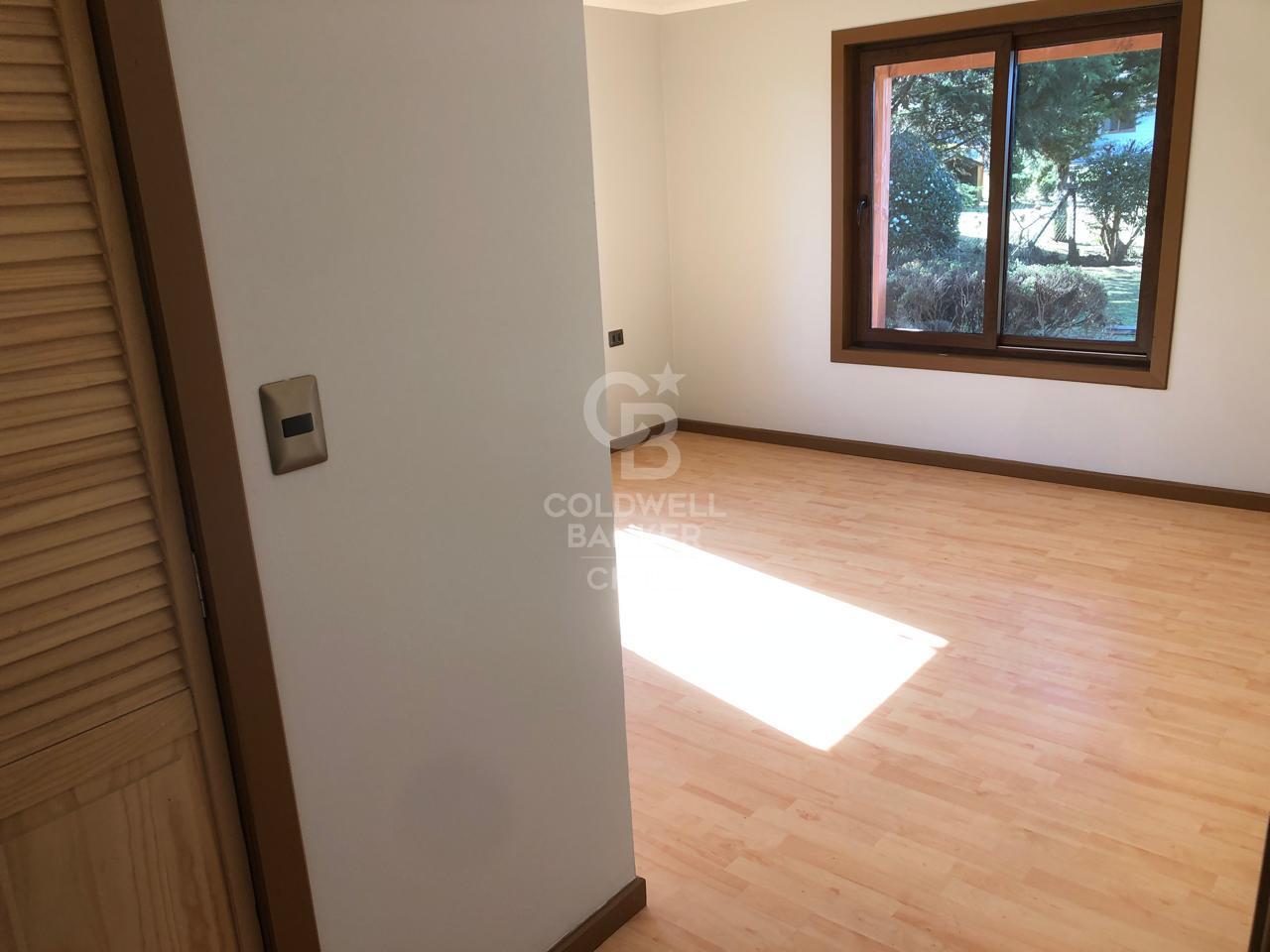 Puerto Varas, Chile, 5 Bedrooms Bedrooms, ,5 BathroomsBathrooms,Residential,For Sale,1957835