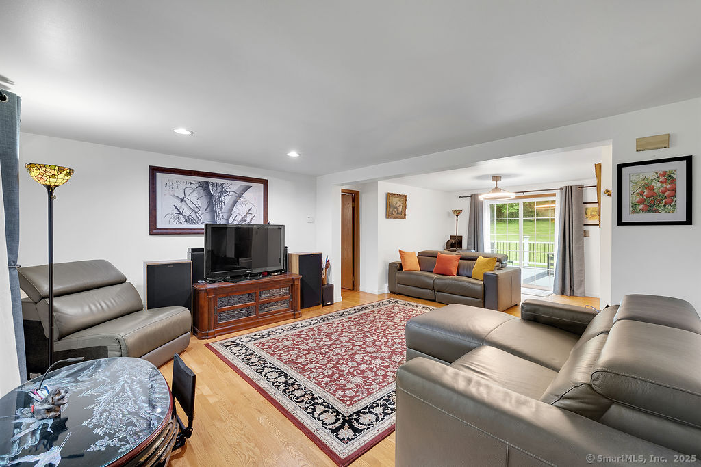 New Milford, Connecticut, 06776, United States, 4 Bedrooms Bedrooms, ,3 BathroomsBathrooms,Residential,For Sale,1926177