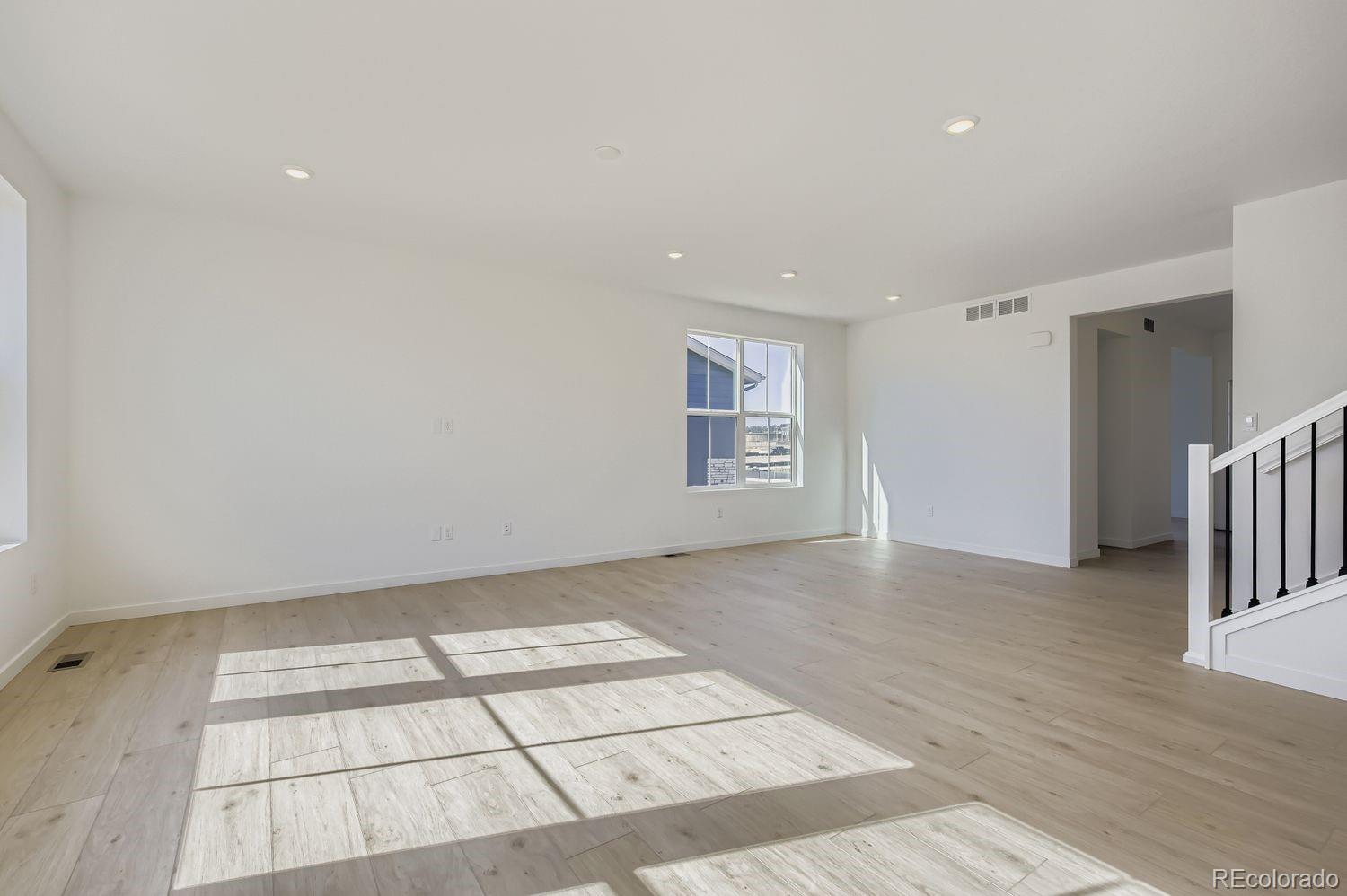 Loveland, Colorado, 80538, United States, 4 Bedrooms Bedrooms, ,2 BathroomsBathrooms,Residential,For Sale,1986259