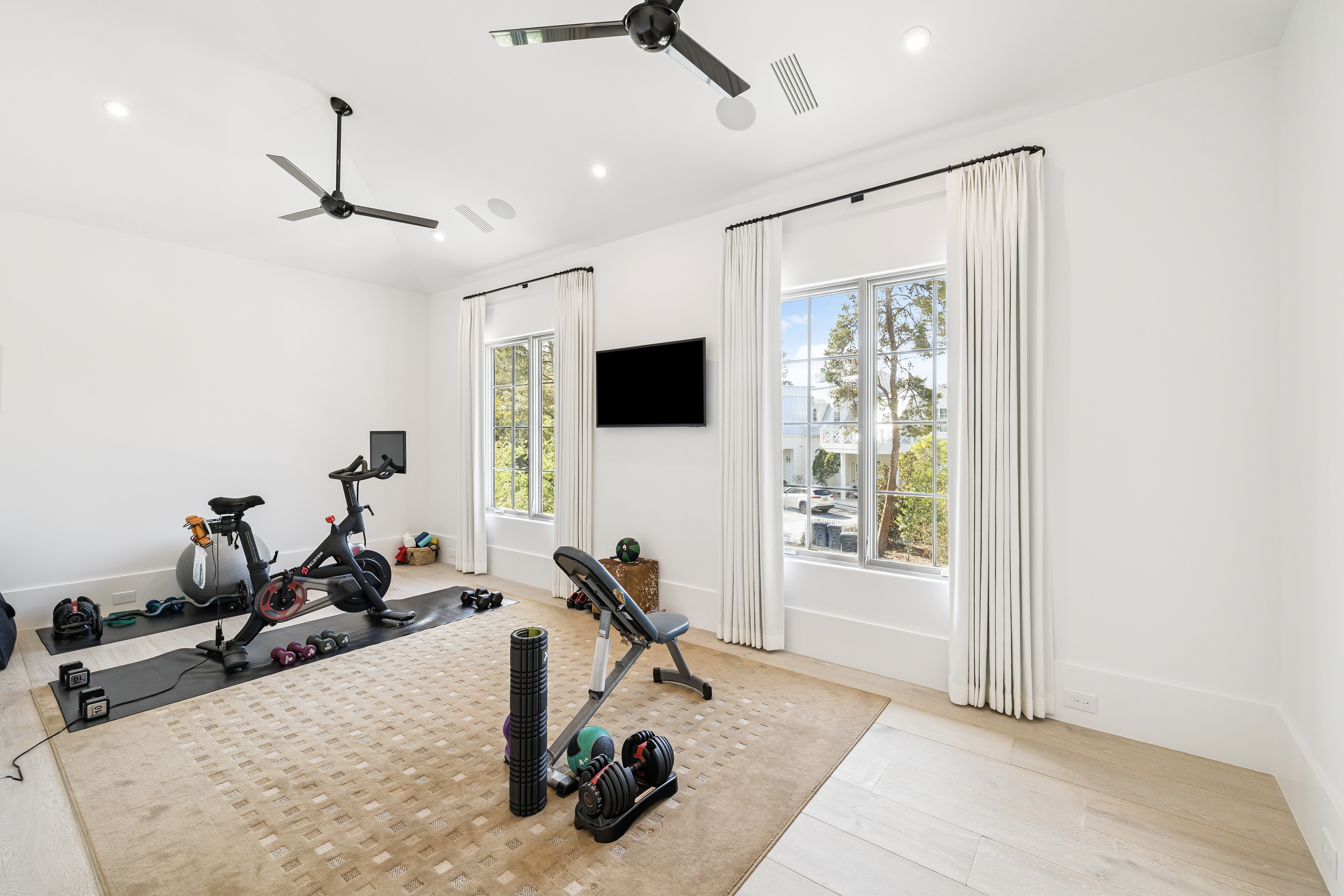  Private Gated 30A Estate with Guest Suite, Pool  & Summer Kitchen - 物件實景